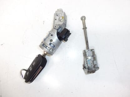 1 távoli kulcs Peugeot 301 9678792480 4162WK
