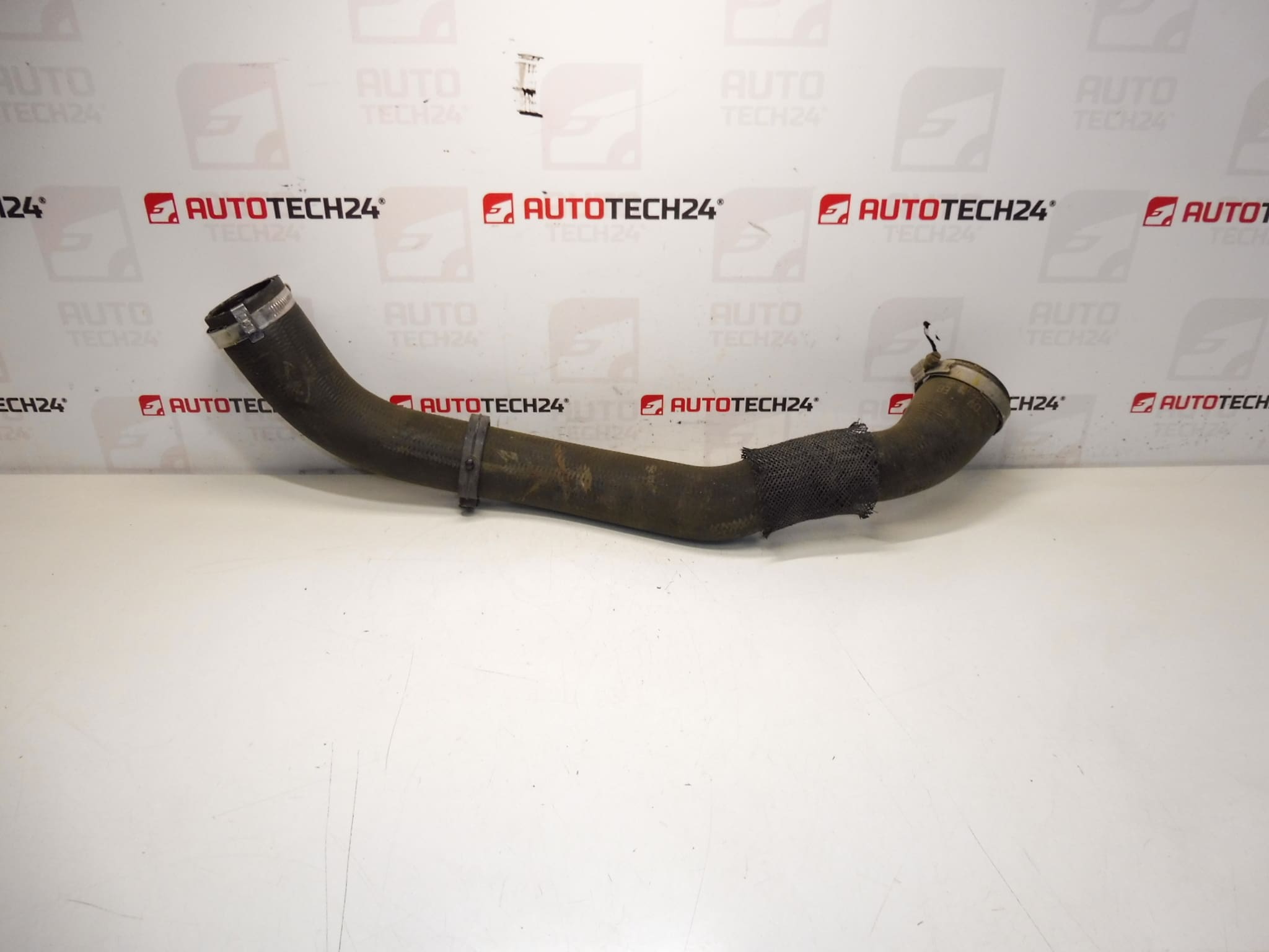 Légcsatlakozás 1.5 HDI Citroën Peugeot 9820100680