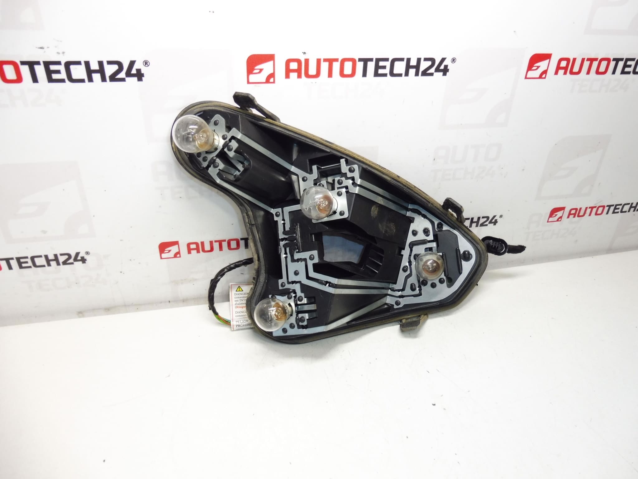 Peugeot 308 Hatchback jobb hátsó lámpa izzófoglalat 1606959180